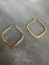 Load image into Gallery viewer, Contour Hoops
