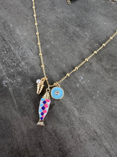 Load image into Gallery viewer, Lucky Catch Necklace
