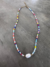 Load image into Gallery viewer, Multicolor Pearl Choker
